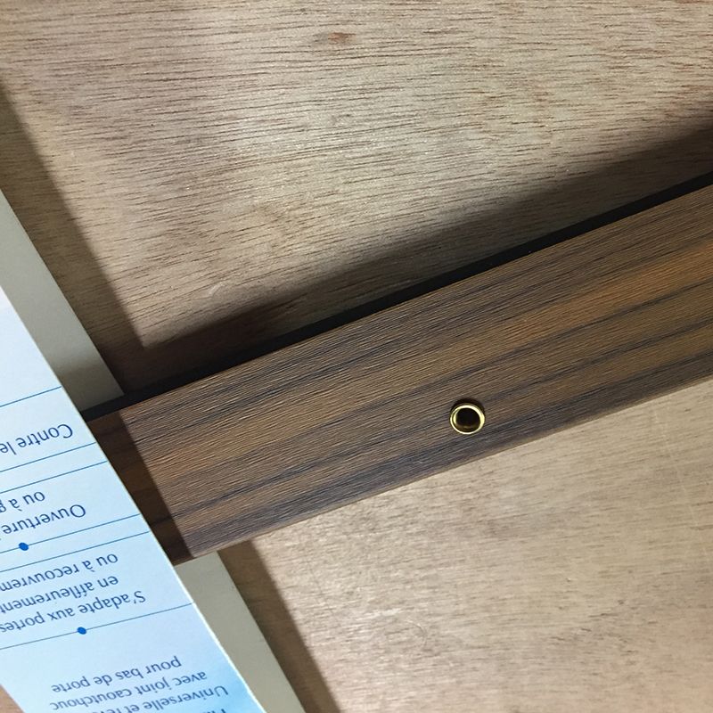 Plinthe en applique coloris marron